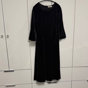 Chic Black Long Sleeve Dress